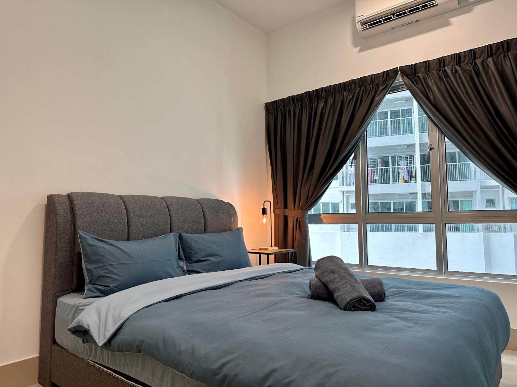 Pangsapuri Razak Residences, Sungai Besi By Rverse *