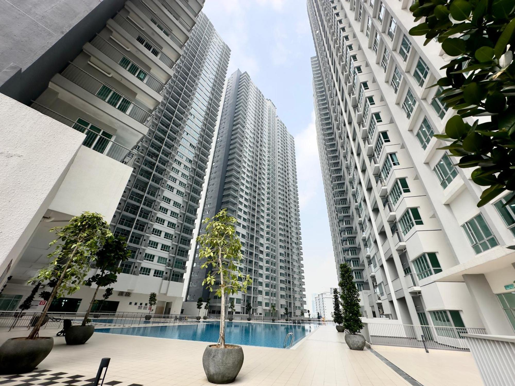 Pangsapuri Razak Residences, Sungai Besi By Rverse Kuala Lumpur